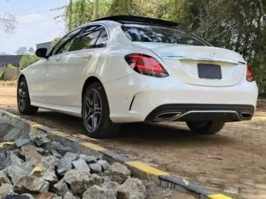 Mercedes-Benz C 200