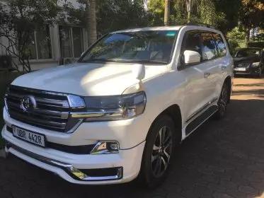 Toyota Landcruiser  V8