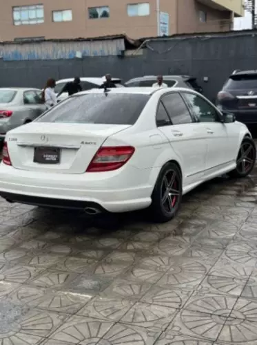 Mercedes-Benz C 300