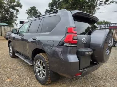 Toyota Land Cruiser Prado VX.L