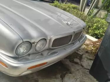 Jaguar XJ