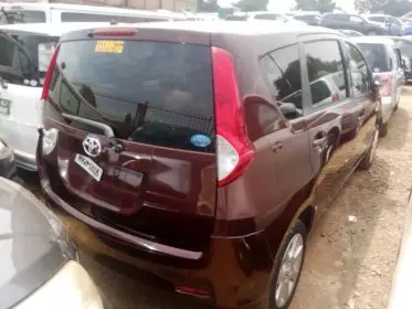 Toyota Passo Sette