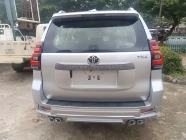 Toyota Land Cruiser Prado TX L