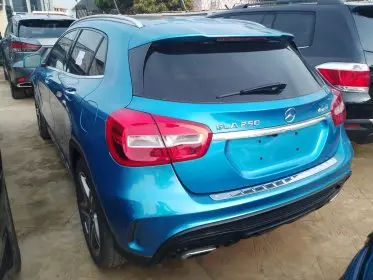 Mercedes-Benz GLA 250