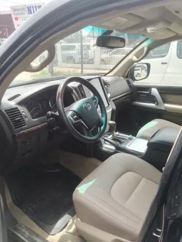 Toyota Land Cruiser Prado VX.L