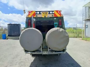 Toyota Land Cruiser 76 hard Top (9 Seater)