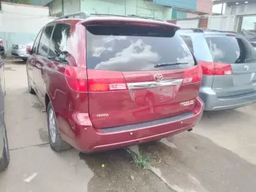 Toyota Sienna
