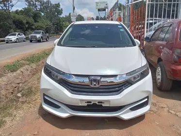 Honda Fit shuttle hybrid