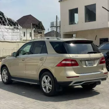 Mercedes-Benz ML 350