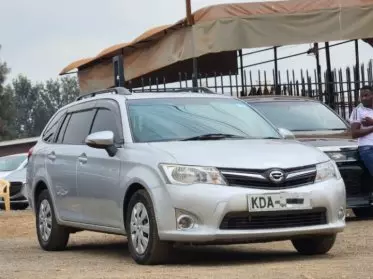 Toyota Fielder 