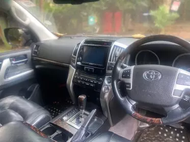 Toyota Landcruiser ZX