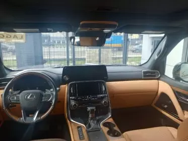 Lexus LX 600