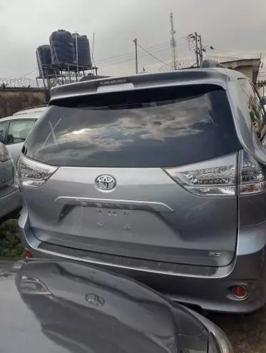 Toyota Sienna
