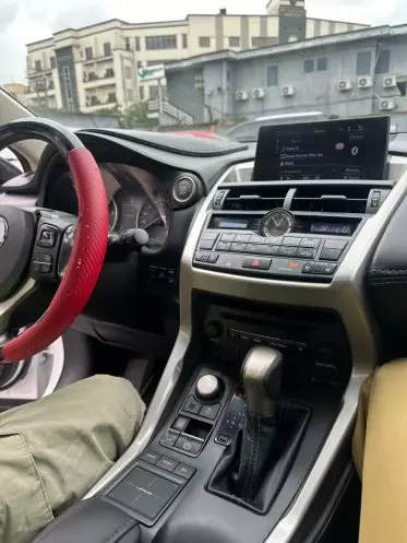 Lexus NX 200