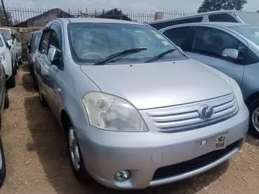 Toyota Raum