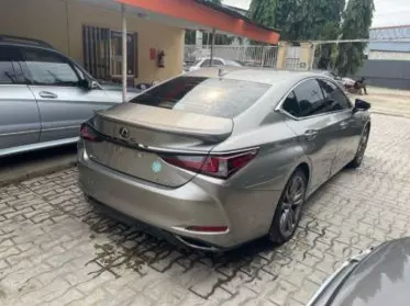 Lexus ES 350