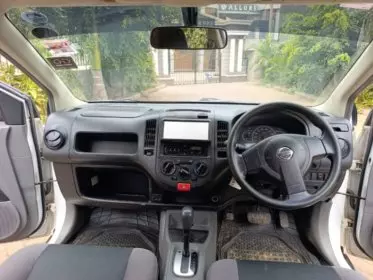 Nissan Advan 