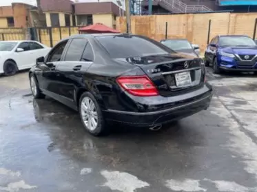 Mercedes-Benz C 300