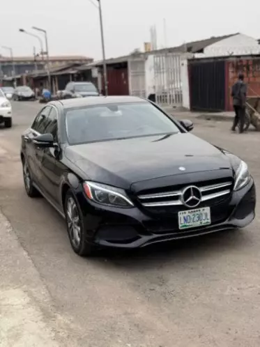 Mercedes-Benz C 300