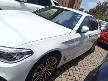 BMW 520i