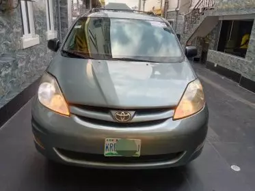 Toyota Sienna