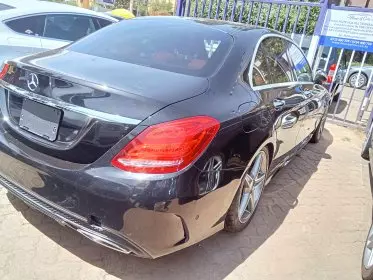 Mercedes-Benz C200