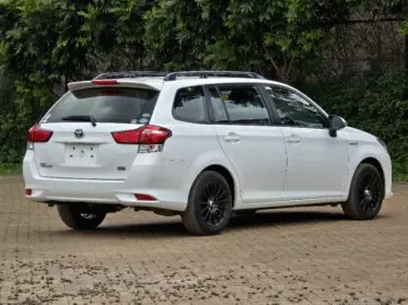 Toyota Fielder 