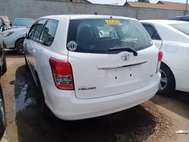 Toyota Fielder 