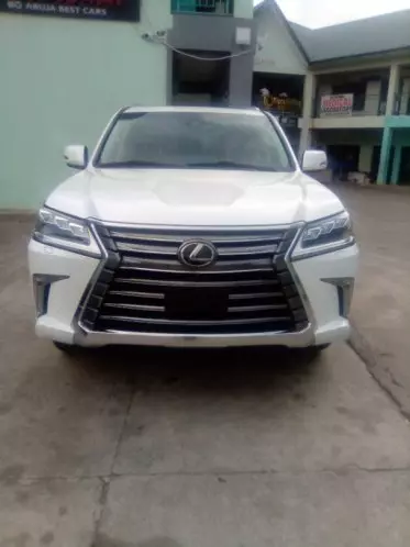 Lexus LX 570