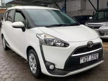 Toyota Sienta
