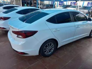 Hyundai Avente