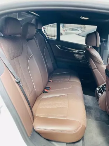 BMW 740