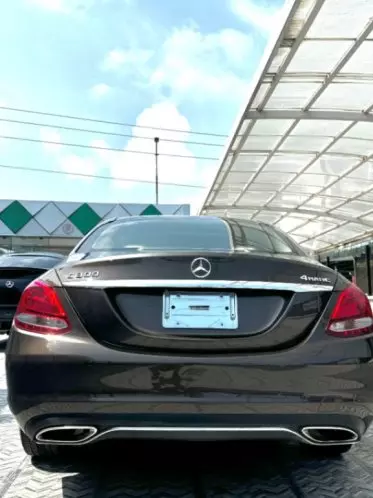 Mercedes-Benz C 300