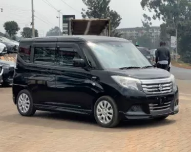 SUZUKI Solio
