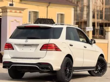 Mercedes-Benz 350