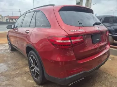 Mercedes-Benz GLC 300