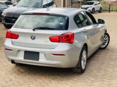 BMW 118