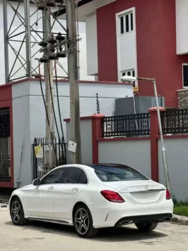 Mercedes-Benz C 300