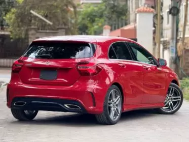 Mercedes-Benz A 180