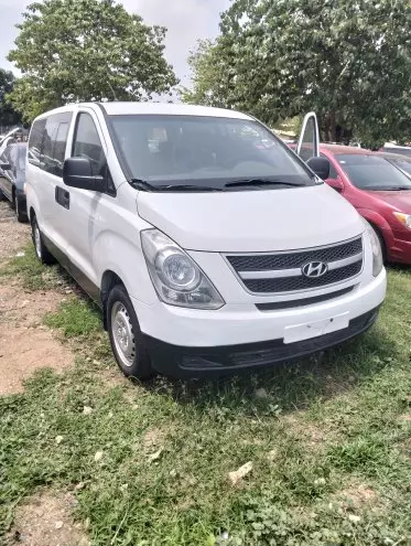 Hyundai H-1