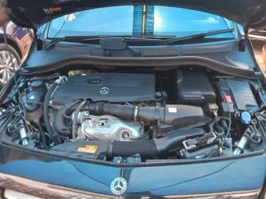 Mercedes-Benz B 180