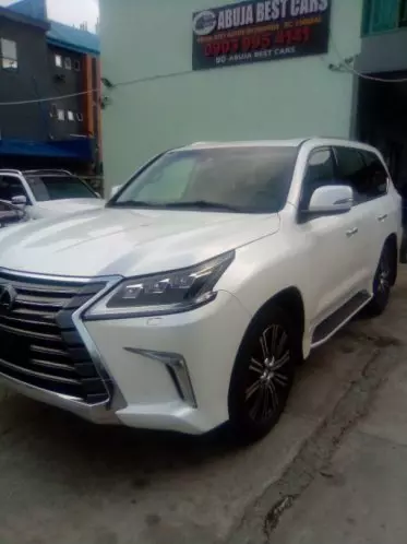 Lexus LX 570