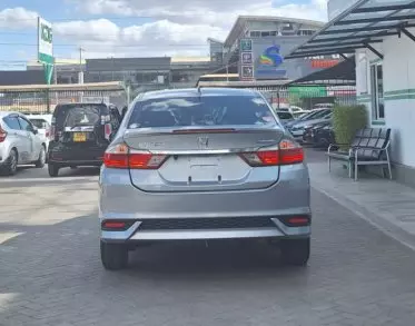 Honda Grace 
