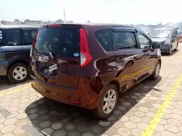 Toyota Passo Sette