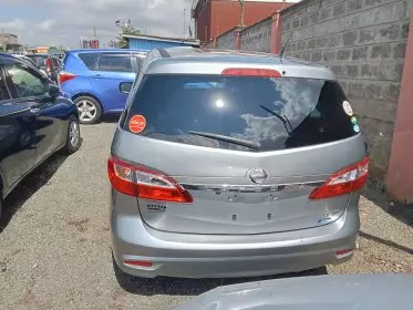 Nissan Lafesta
