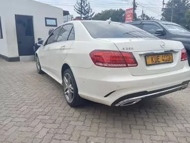 Mercedes-Benz E250