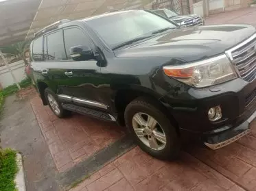 Toyota Land Cruiser V8
