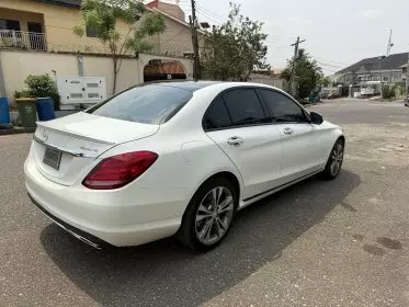 Mercedes-Benz C 300