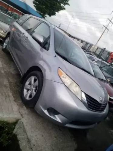 Toyota Sienna