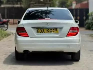 Mercedes-Benz C 180